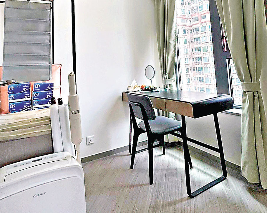 ■細書房光線充足。