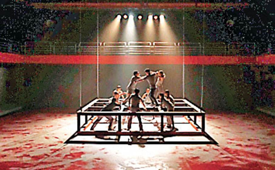 ■羅文偉過往設計過不少富特色的舞台。