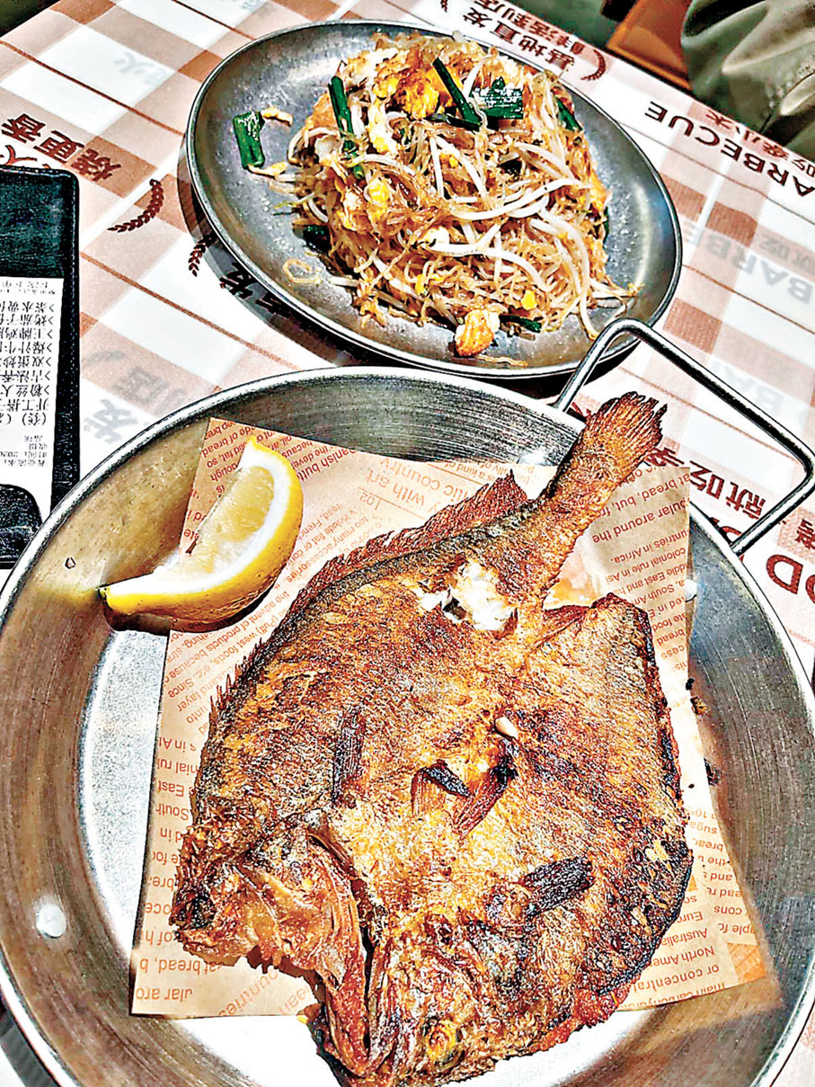 ■煎黃花魚配炒米粉，感受男人的浪漫。