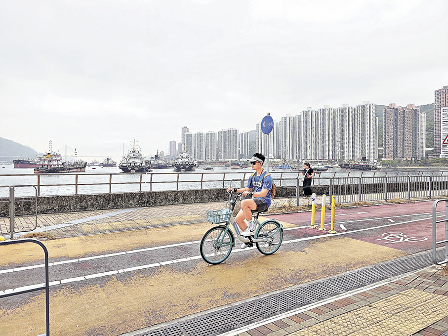 ■單車徑全程沿海而建，令人心曠神怡。