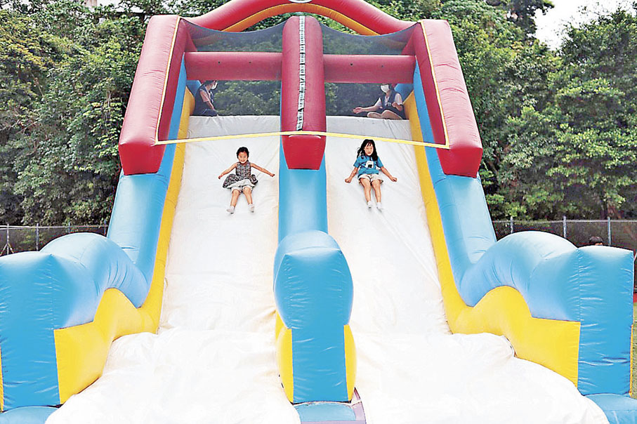 ■充氣彈跳樂園
