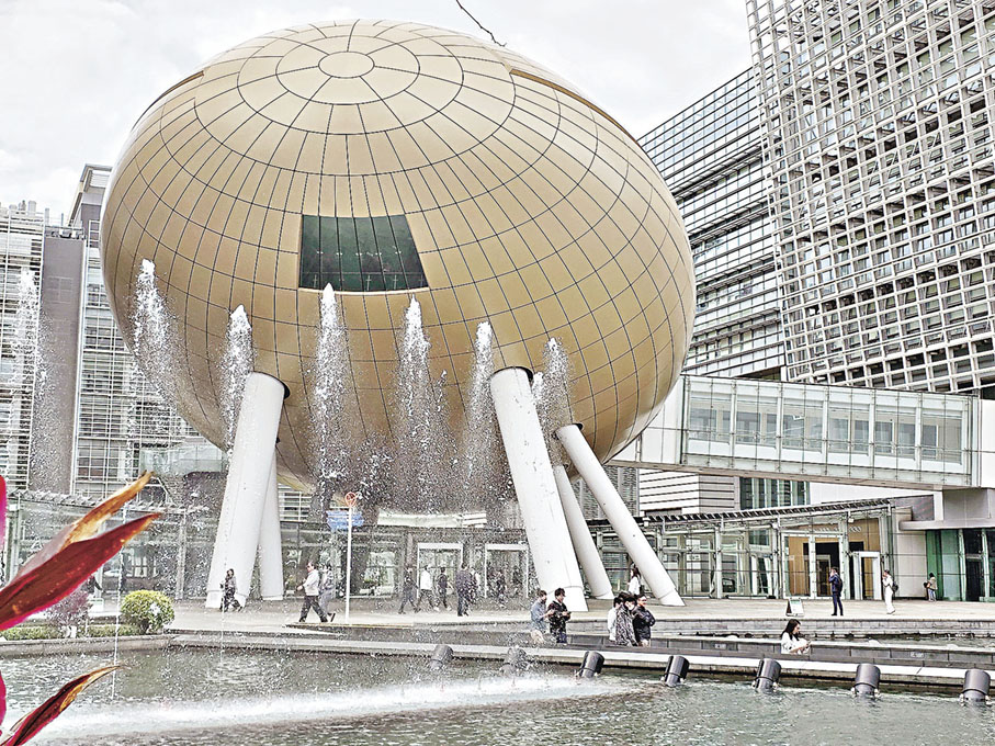 ■單車徑途中會看到科學園地標「金蛋」高錕會議中心。