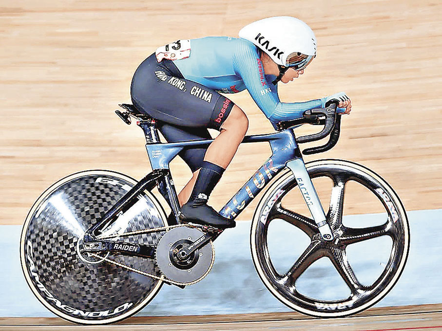 ■李思穎於場地單車賽時佩戴密封式頭盔。 李思穎Ig圖片