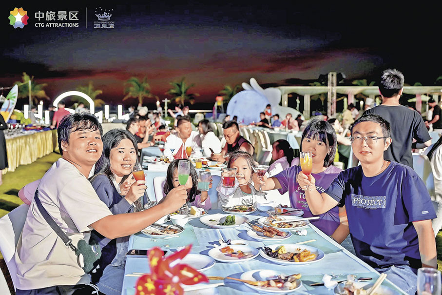 ■帆酒店戶外草坪自助餐。