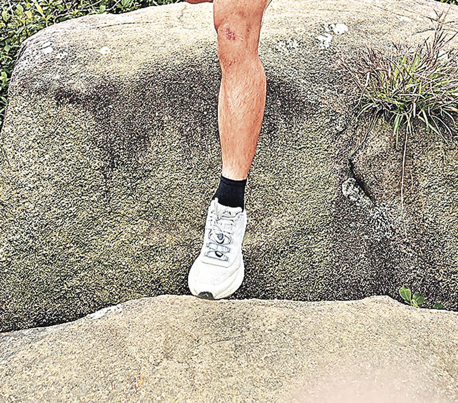 ■H1有強大抓地力，在岩石上行進亦能保持穩定。