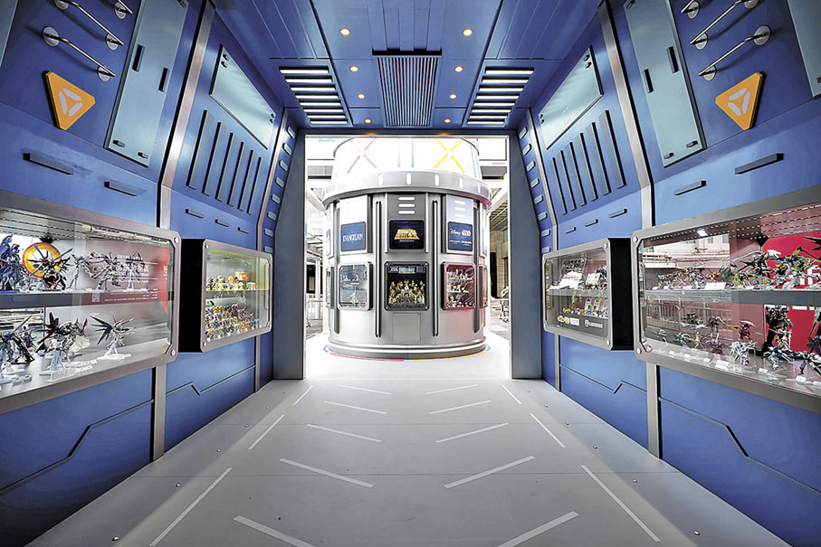 ■飛船裝置內展示過百款珍稀高達系列玩具。