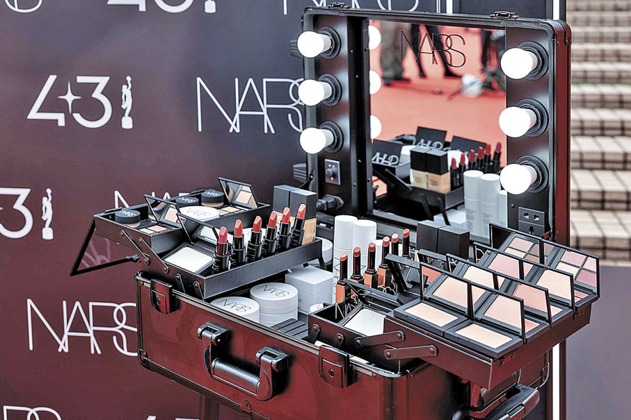 ■NARS以專業彩妝產品出名。