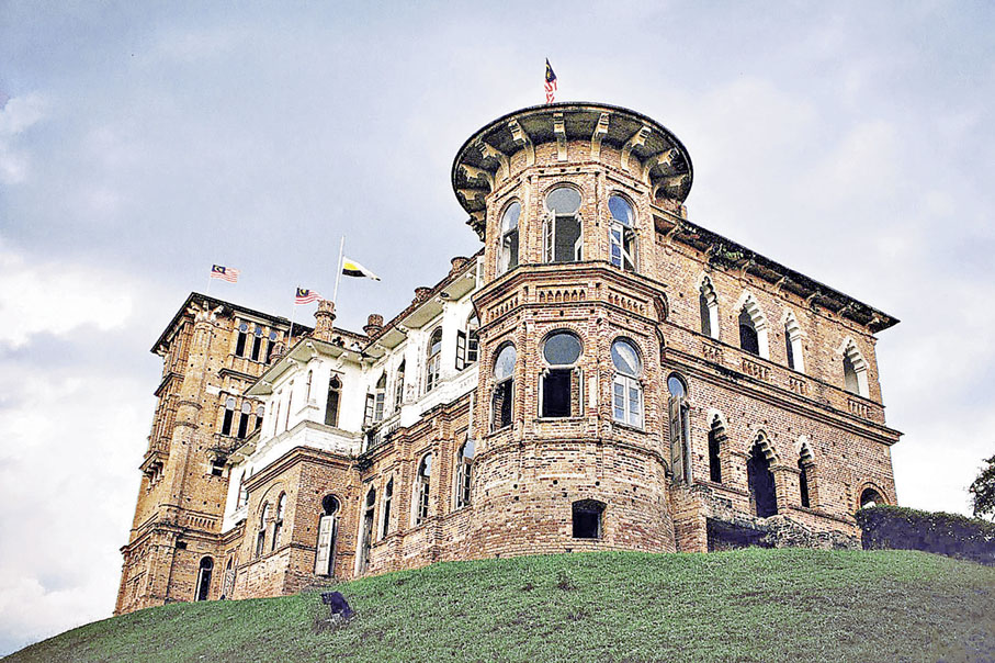 ■凱利古堡盛傳夜間猛鬼。