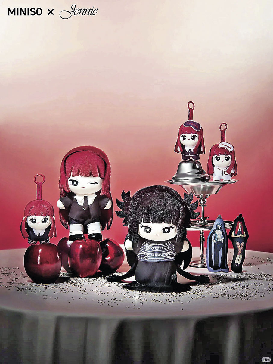 ■Jennie與MINISO合作推出一系列公仔，引起粉絲搶購。