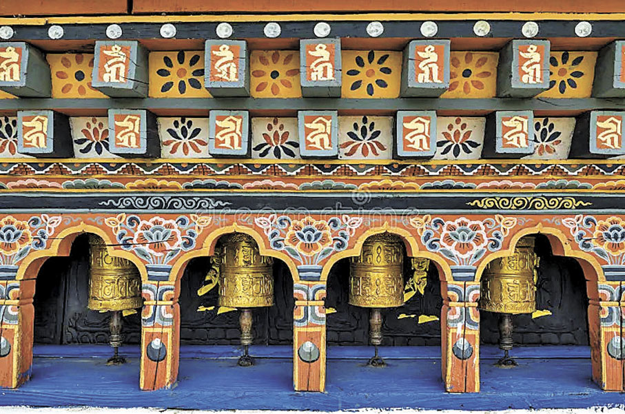 ■奇美拉康寺內的祈禱經輪。