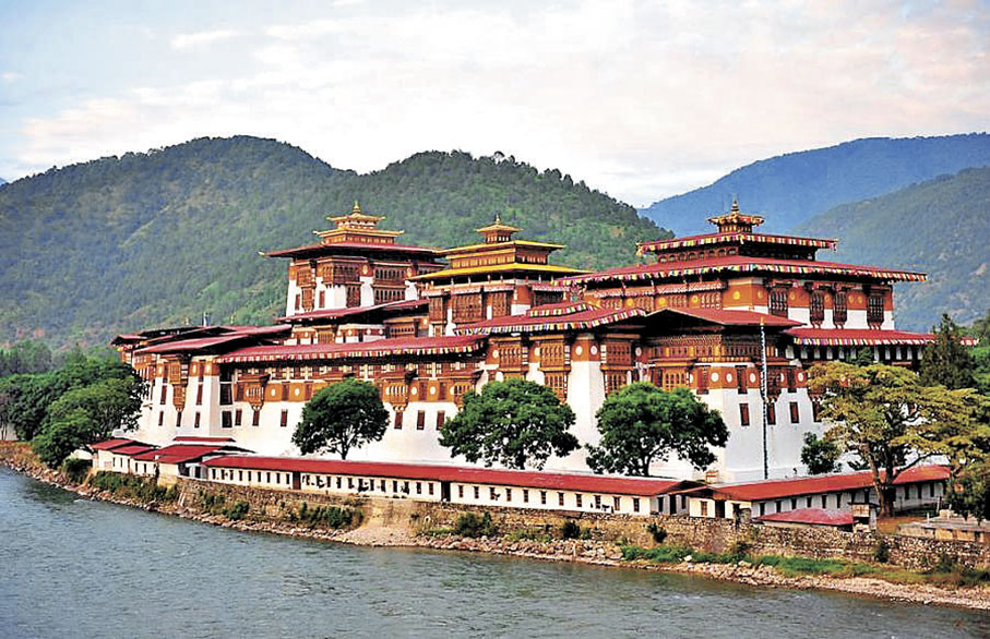 ■普納卡宗漂浮在水上，被譽為不丹最美的宗教宮殿。