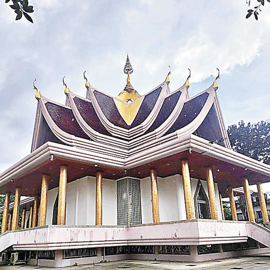 ■巴帕都寺外觀很有泰國王家寺院風範。