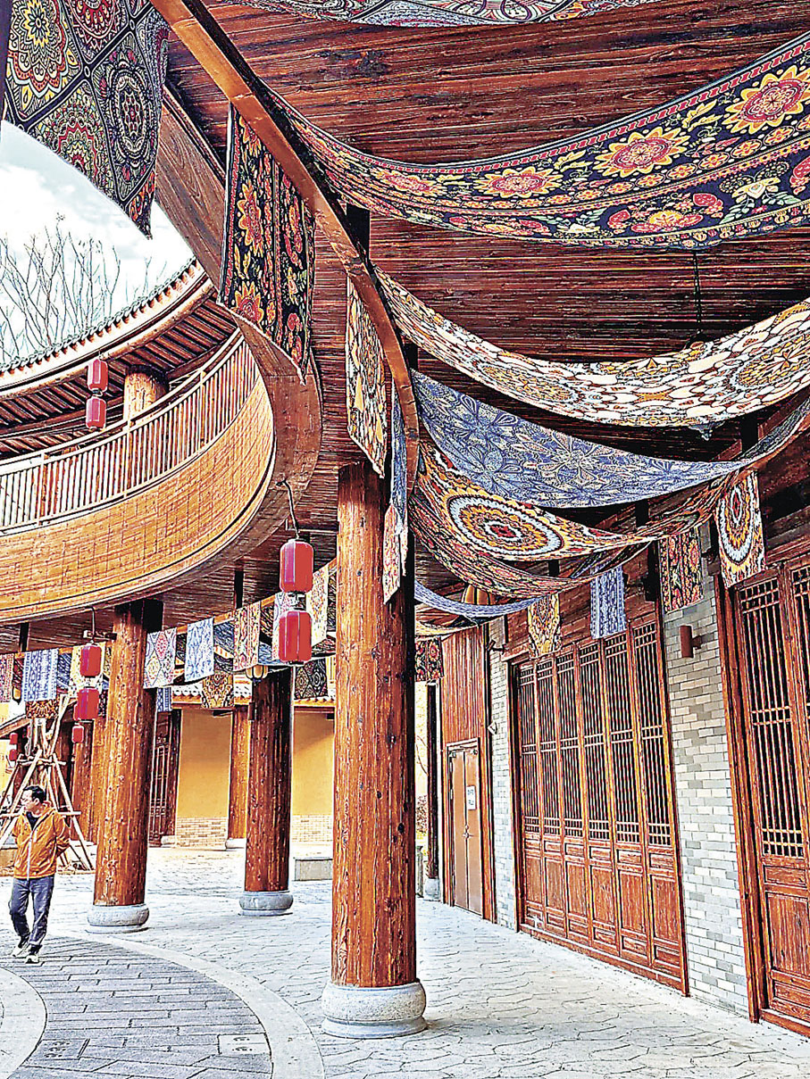 ■洛神谷的古村落建築滿滿瑤族風情。  小紅書@Travel