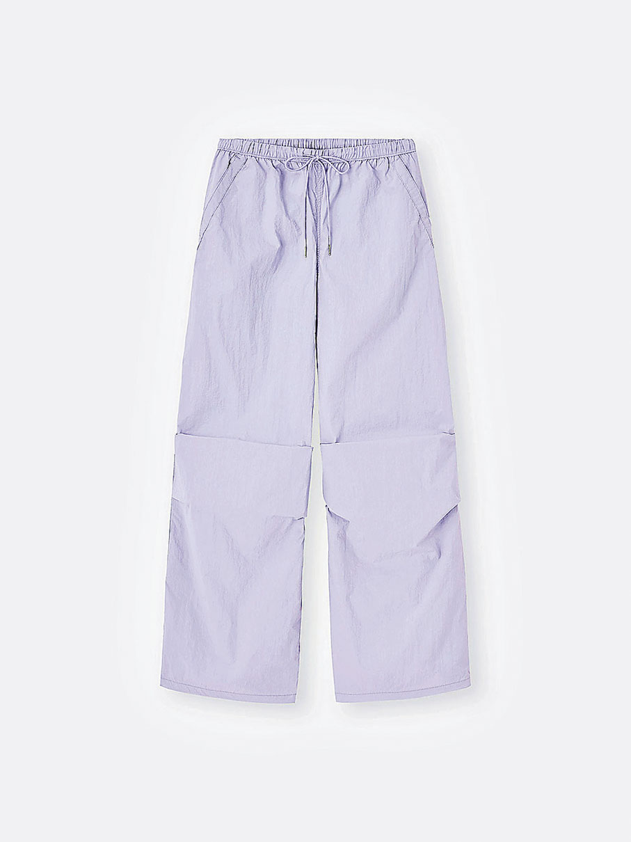 ■GU「Tech Nylon Relaxed Pants」有多款顏色。