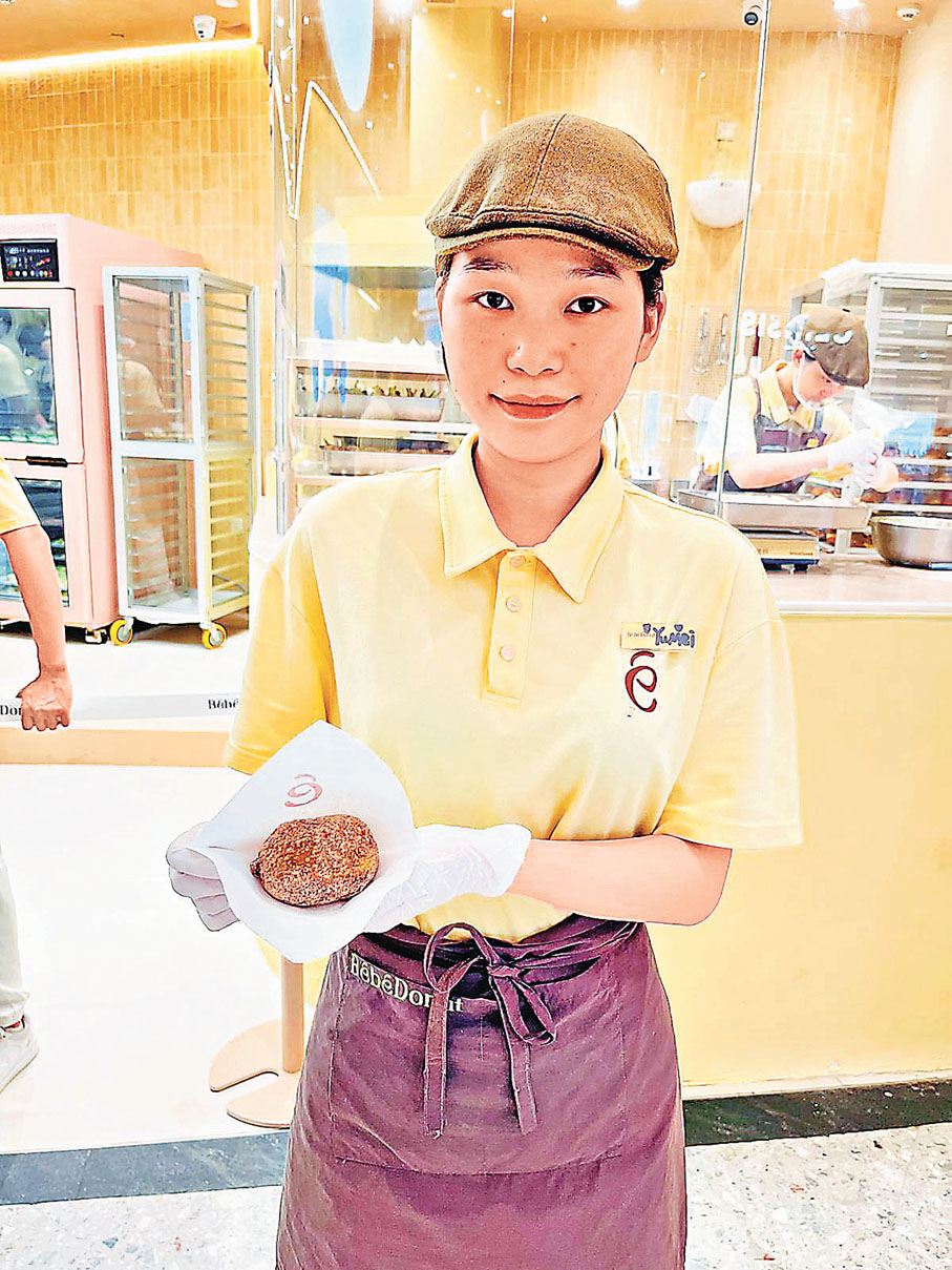 ■店家冬甩煙韌而不油膩，下午茶嘆一件大滿足。