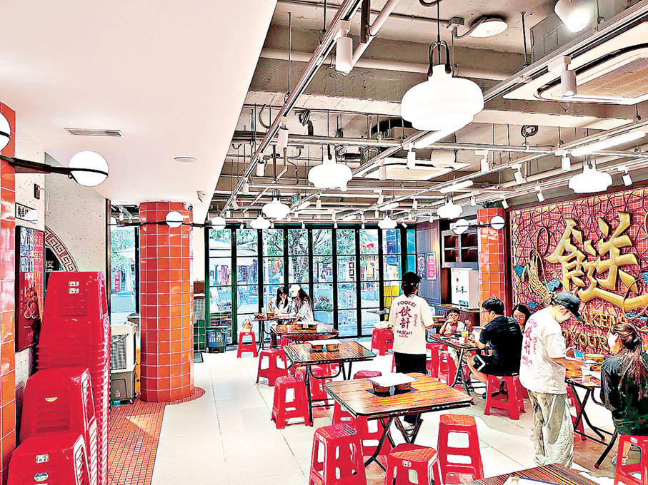 ■店家裝潢讓大家回到八十年代港式大牌檔。