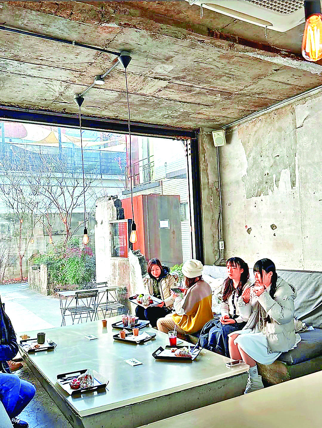 ■Cafe onion咖啡店由舊工廈改建而成。
