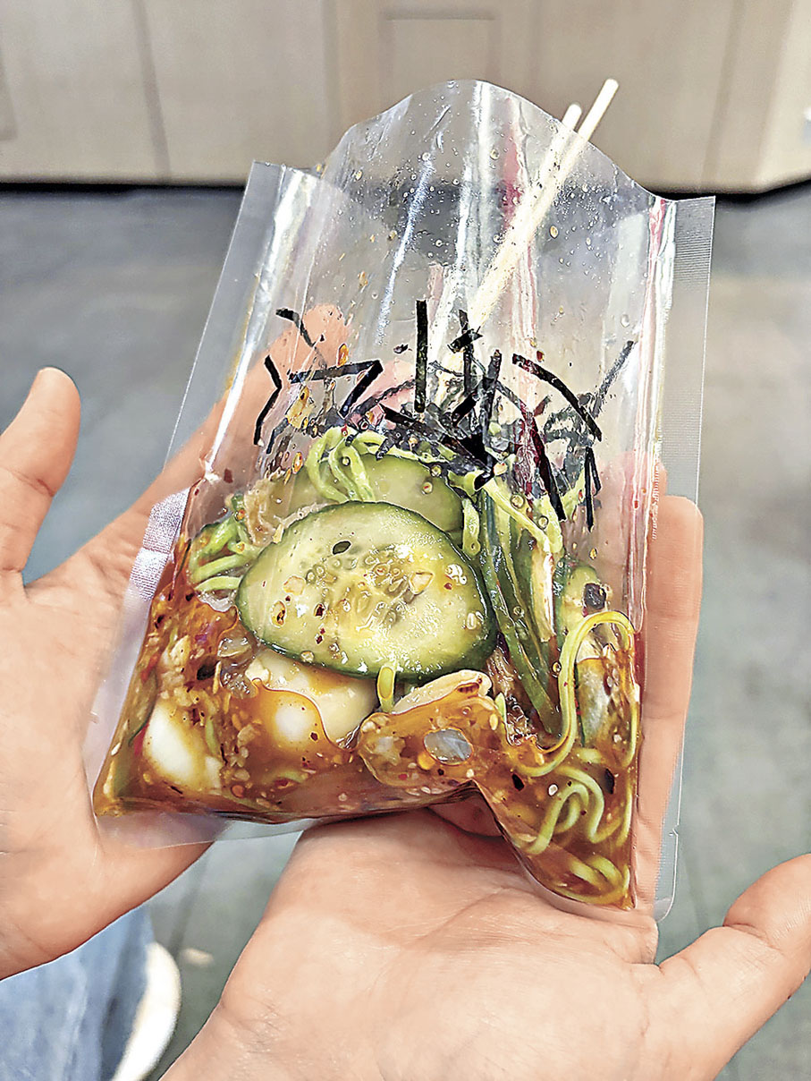 ■撈冷麵是童年味道。