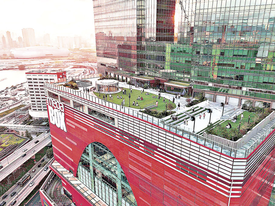 ■佔地逾3萬平方呎的空中花園。