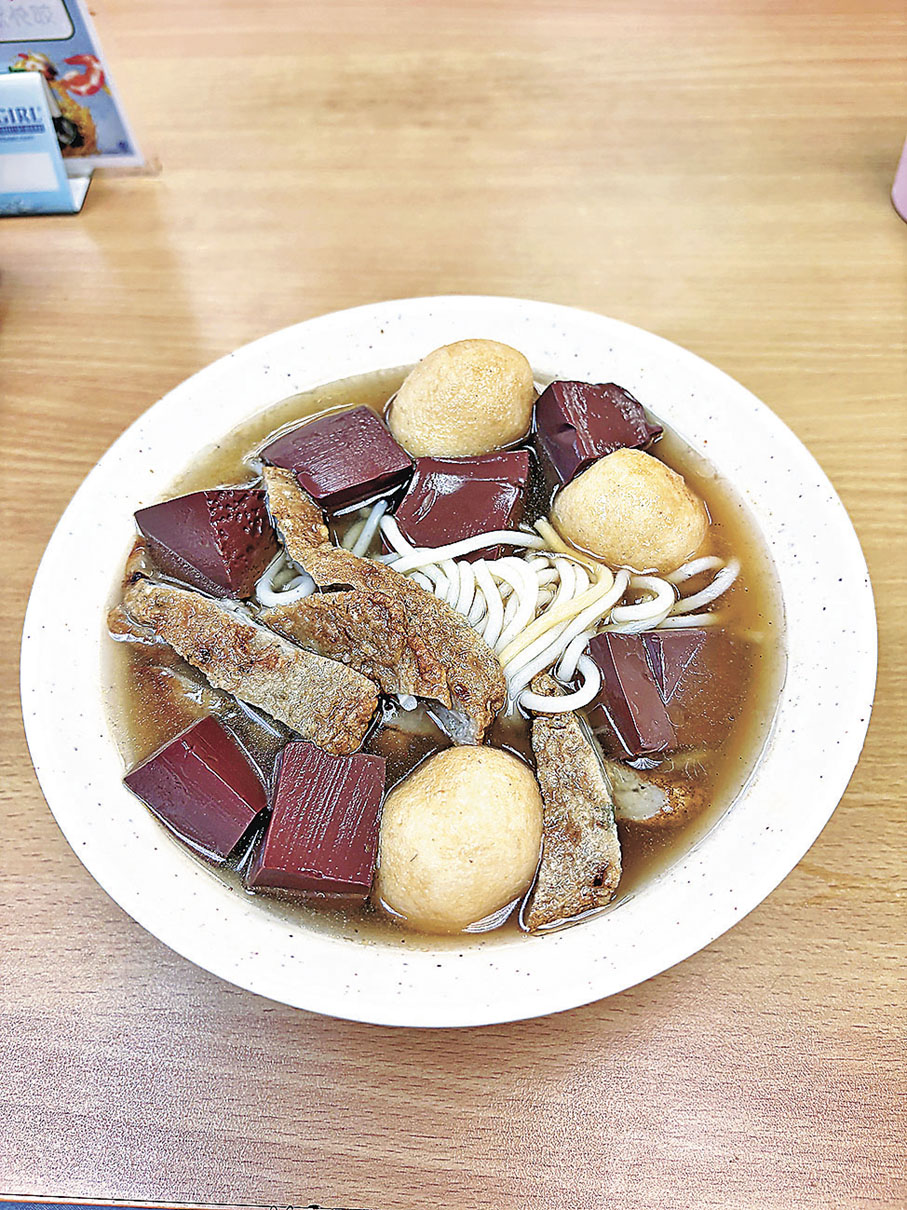 ■車仔麵足料抵食。