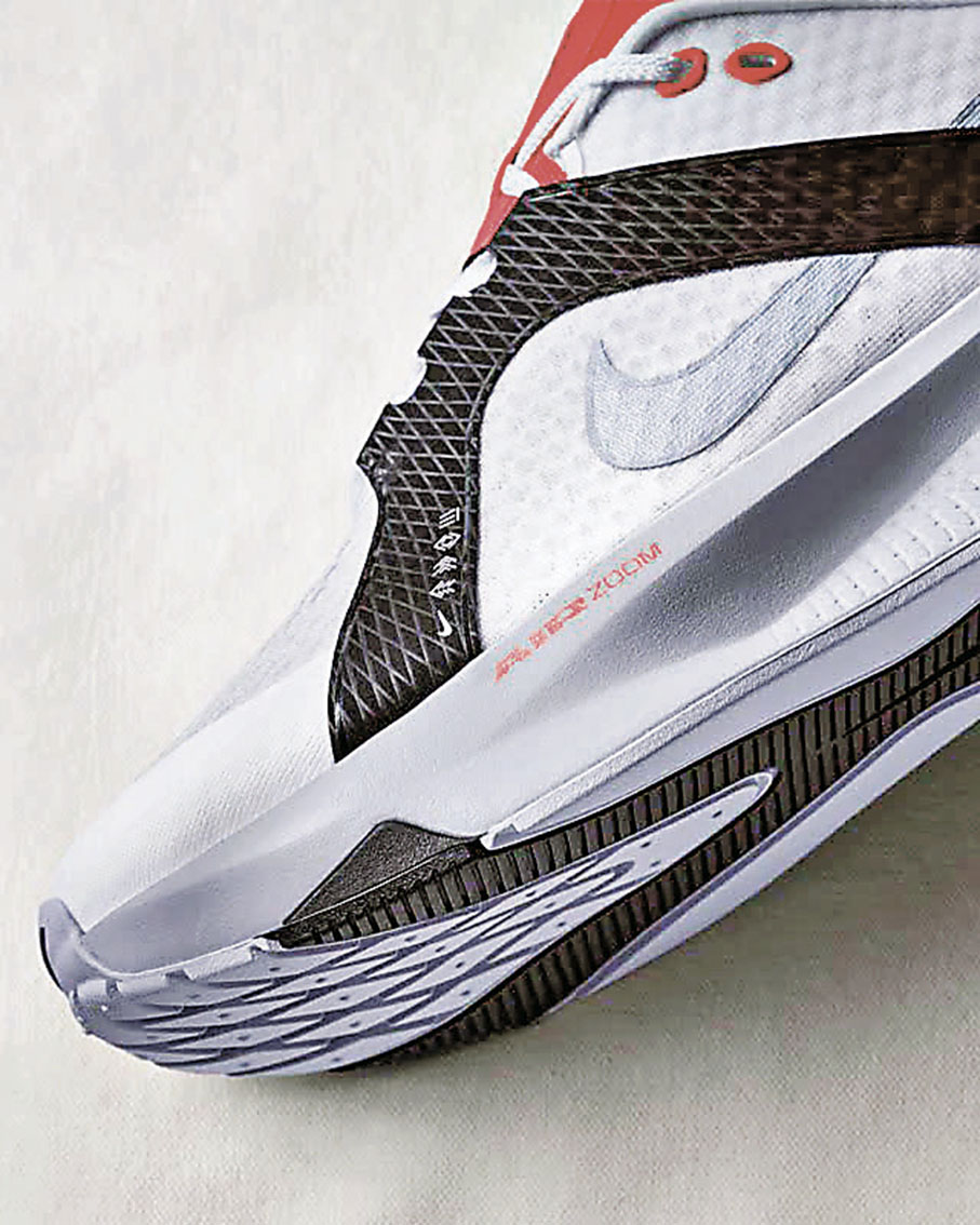 ■Nike Hybrid RN 使用 ReactX 泡棉配合前掌 Air Zoom 氣墊單元。