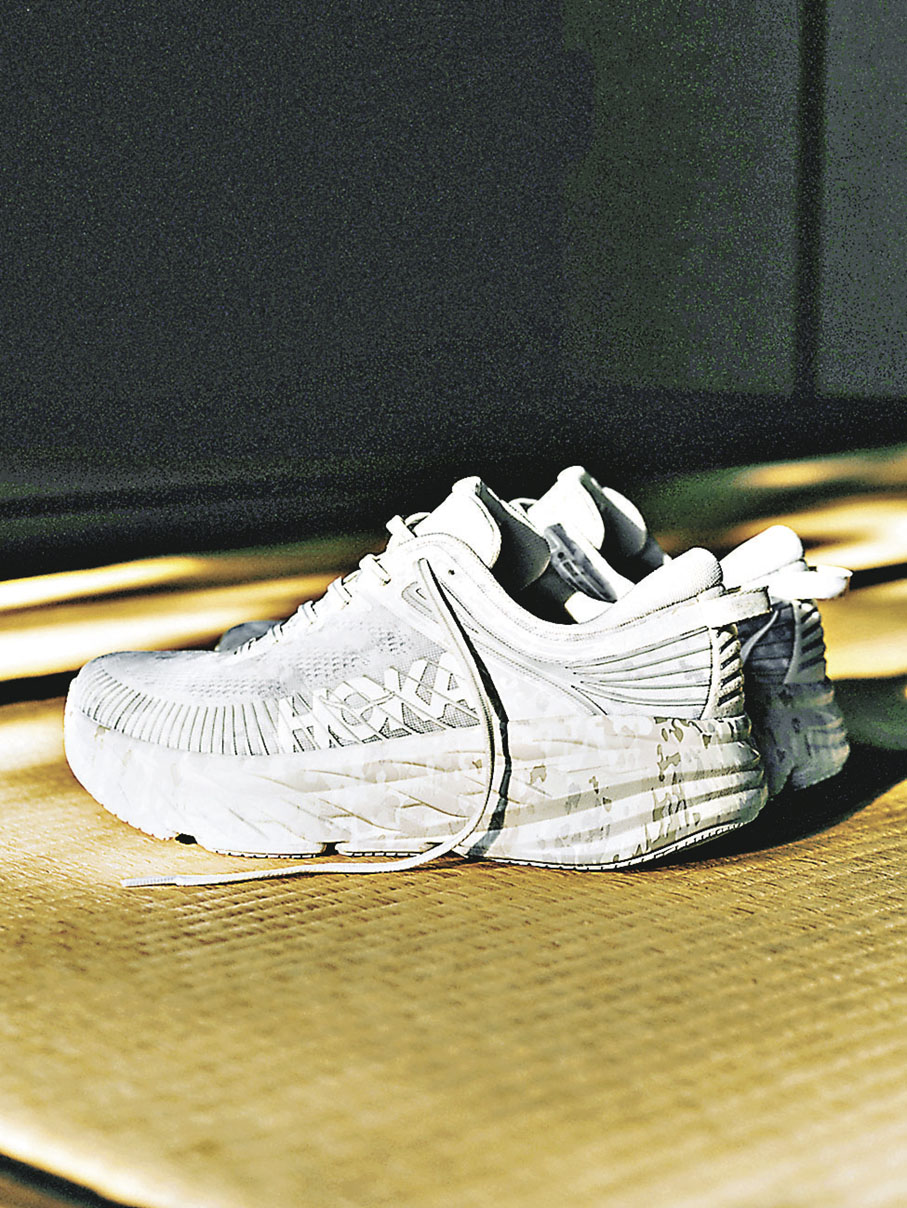 ■HOKA X BEAMS Bondi 7