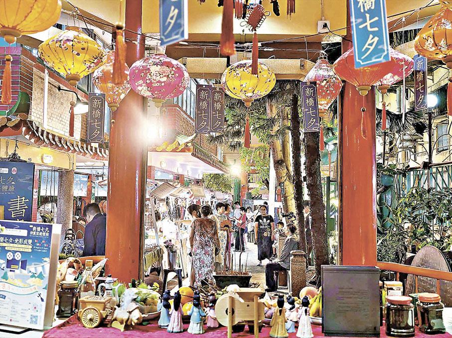 ■夜晚提花燈行市集。
