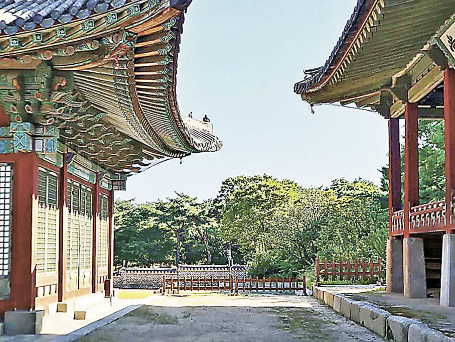 ■昌慶宮與昌德宮相連，是朝鮮王室的輔助居所。