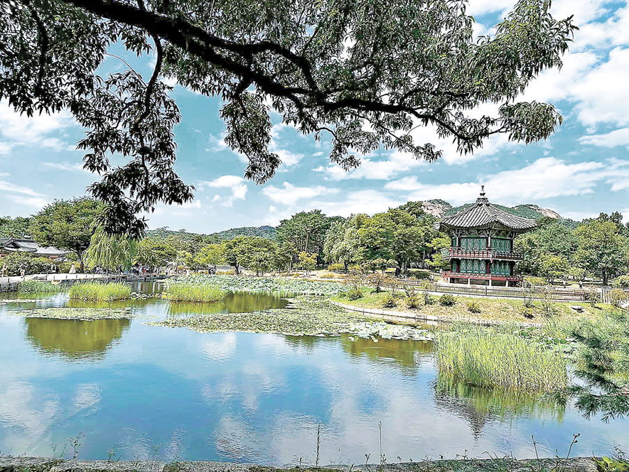 ■後苑花園設計融入大自然山水風景。