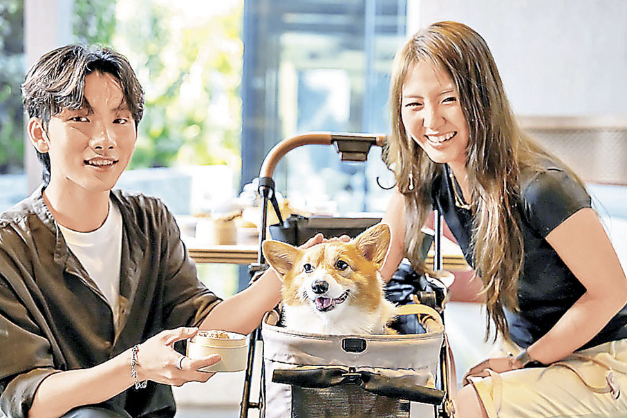 ■人寵共享點心時光。