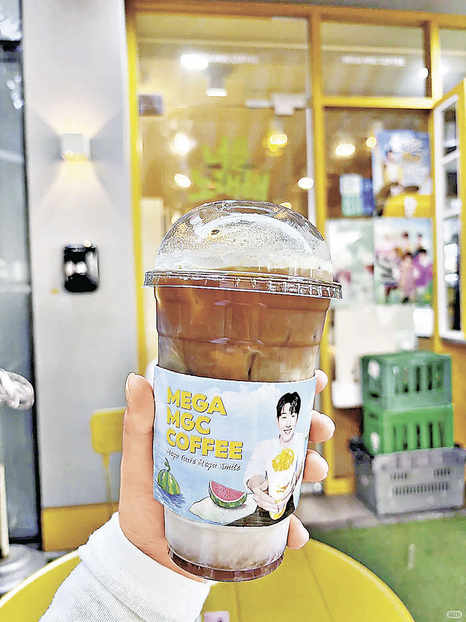 ■店內的咖啡主打平價、大杯。
