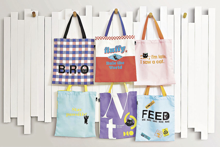 ■融入貓咪元素的輕便TOTE BAG。