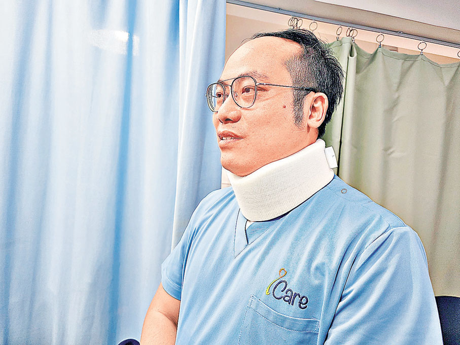 ■Oscar提醒乘坐長途交通工具時，應佩戴高度適合的頸箍或頸枕托住下巴。