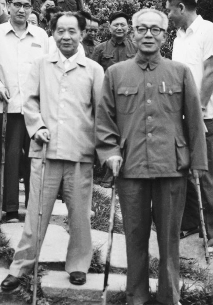 　　□由中共元老陳丕顯之子陳小津撰寫的回憶錄《我的「文革」歲月》日前正式出版發行。該書融會了作者整理搜集的關於「文化大革命」的大量一手史料，並首次向世人披露了上海「文化大革命」初期亂相，真實呈現了胡耀邦、陳丕顯等中共老一輩革命家在「文革」時期鮮為人知的往事。\文：本報記者　王文韜、馬浩亮\　　圖：陳小津提供