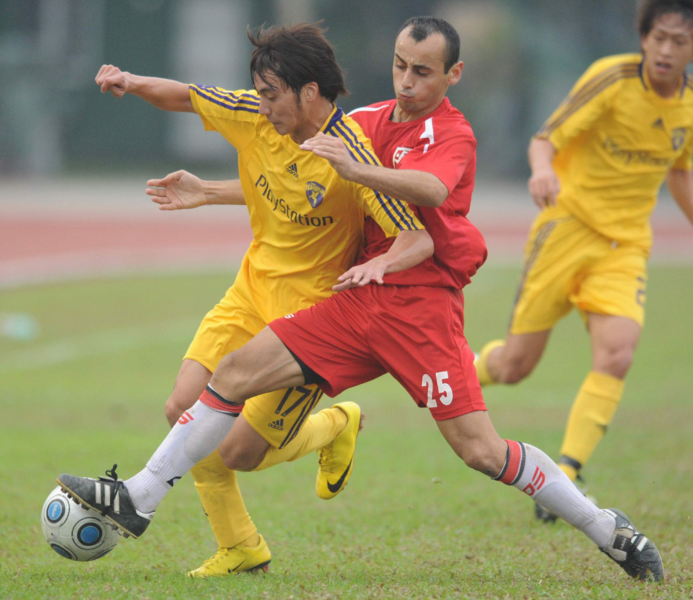 　　圖：沙田新援美高（右）在中場表現淡定，有大將之風（本報攝）