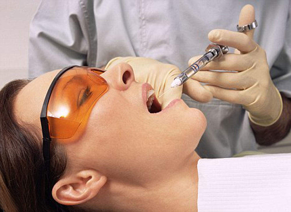 　　圖：無痛牙科針筒名為「聰明牙科注射器」