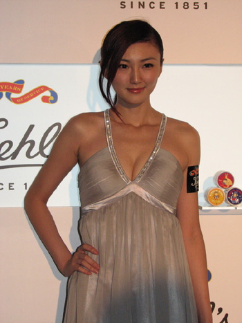 　　圖：徐靜雯祝賀嘉穎的內地劇收視理想