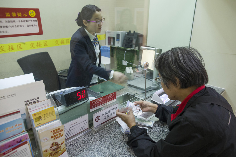 　　圖：全球三大債券指數管理的資產總額約為4萬至4.5萬億美元，將中國債券納入其中後，中國債券在各指數中所佔權重將約為5%至10%