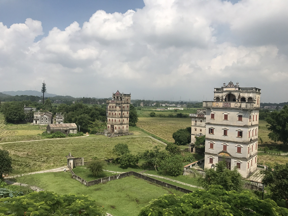 　　圖：充滿田園氣息的開平碉樓與村落