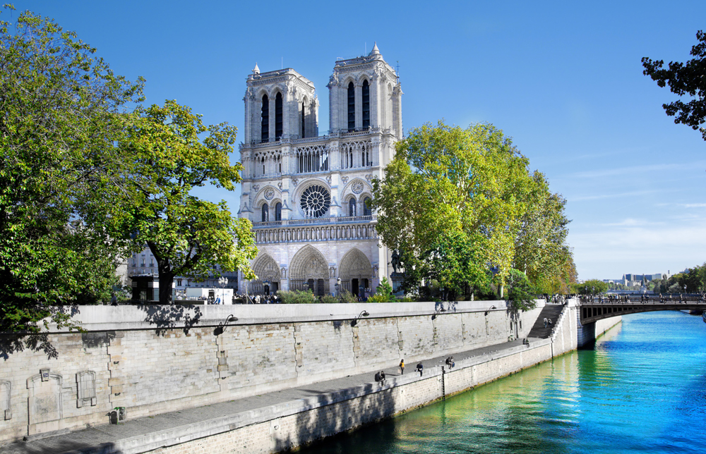 　　圖：巴黎聖母院大教堂\作者供圖