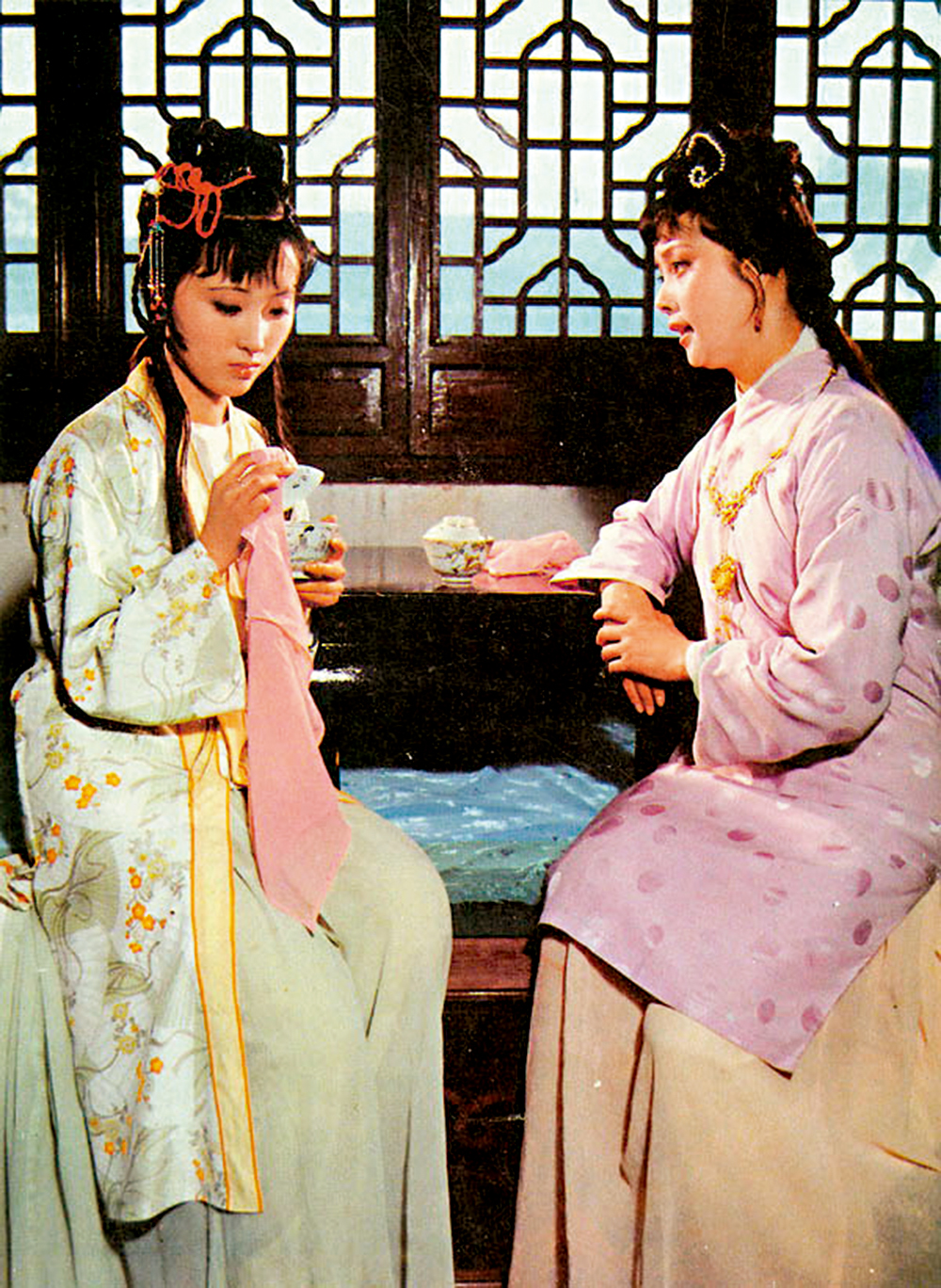 　　圖：《紅樓夢》中，杯子蘊含舊時代貴族家庭的世俗風景/資料圖片