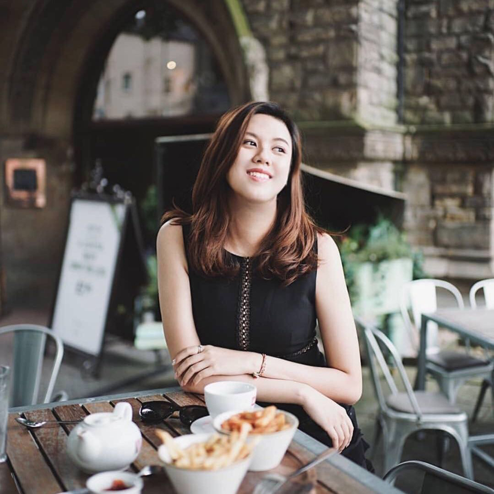 　　圖：陳婉瑩考入廣州外語外貿大學，再回港讀碩士，現在港從事保險行業