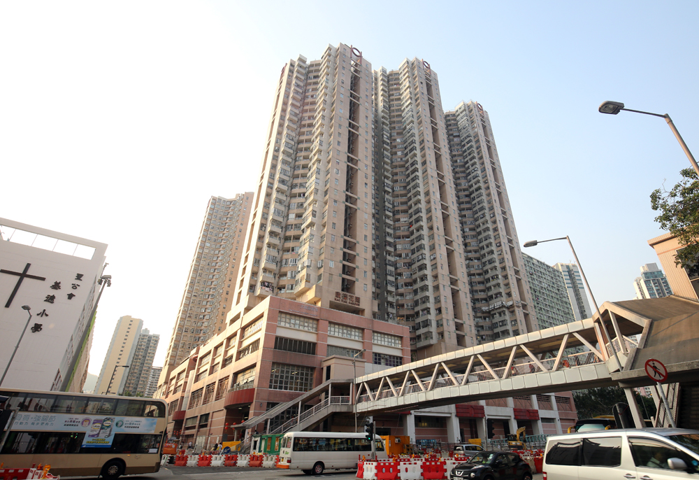 　　圖：房協「住宅發售計劃」合資格長者業主，下半年起可免補地價「大屋換細屋」\資料圖片