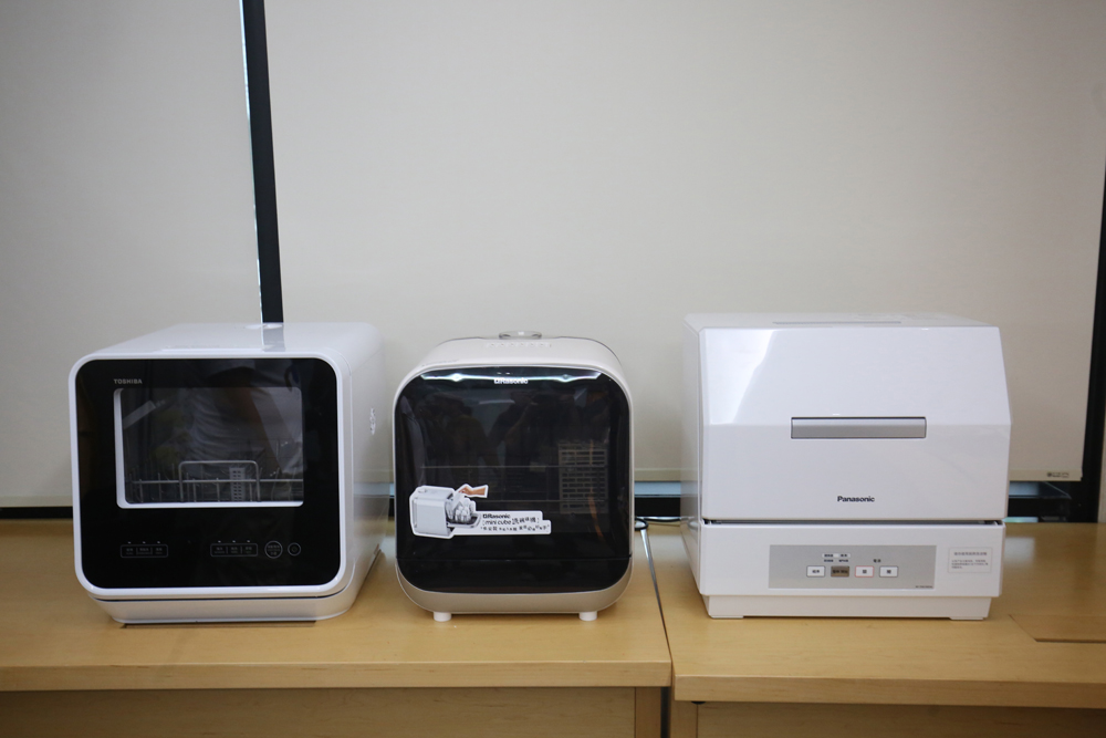 　　圖：消委會測試六款座枱式洗碗碟機，樂聲NP-TFM1（右）評分最低