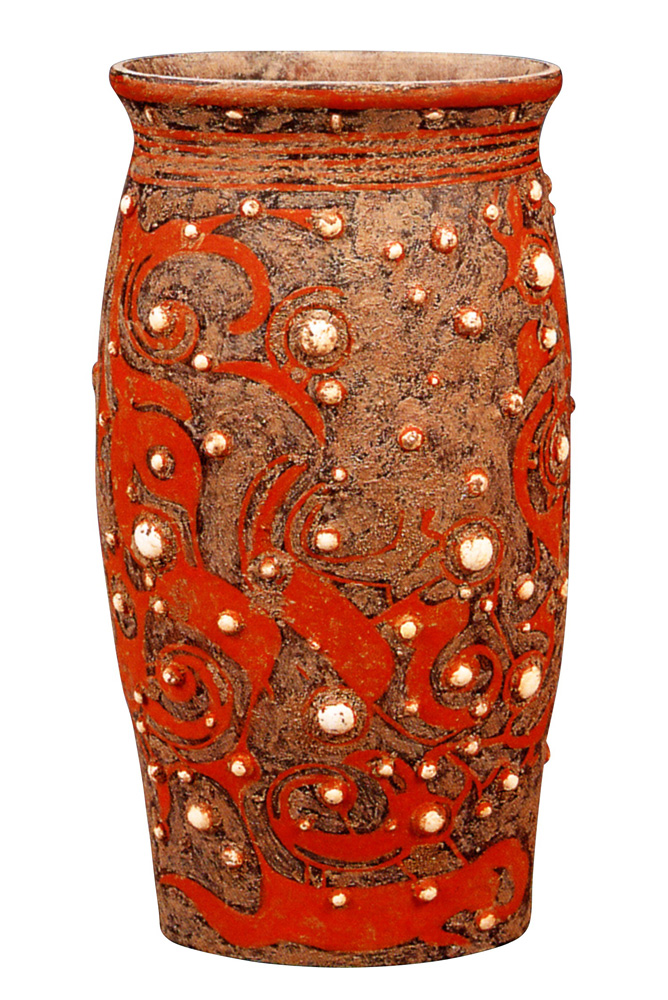 　　圖：復原後的嵌玉漆杯