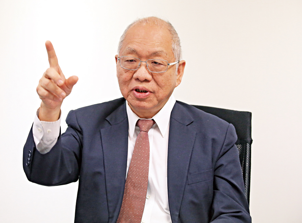 　　圖：丘成桐指回歸後中學取消中國歷史必修科及加入通識教育，都是一個災難