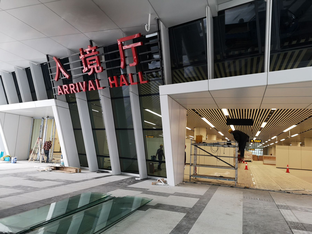 　　圖：蓮塘口岸入境大廳抓緊內部裝修