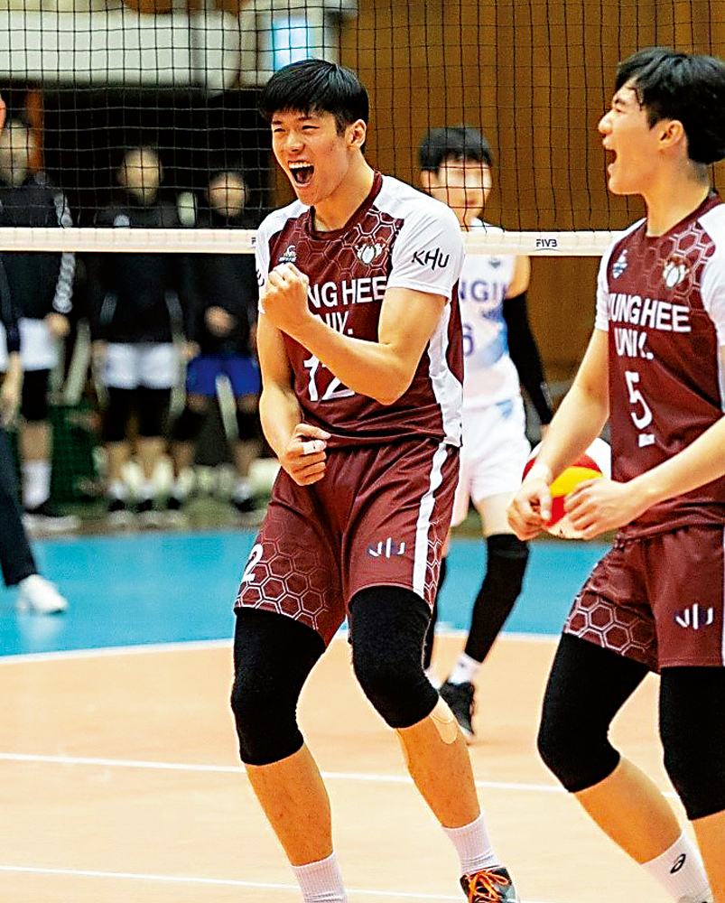 　　圖：陳志威（左）有機會成為首位登陸韓國聯賽的港排球員\網上圖片