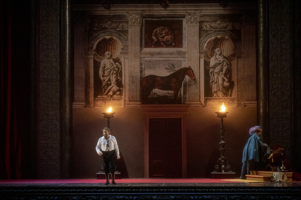 　　圖：由意大利卡利亞里大劇院製作的《弄臣》去年於意大利演出