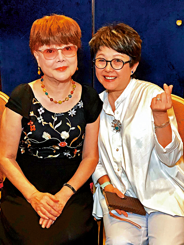 　　圖：溫柳媚（左）與潘冰嫦在娛圈認識，友情維繫至今